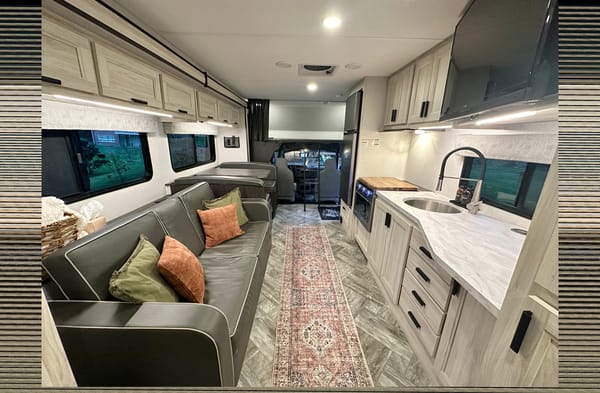 Clean and Comfortable 2023 Forest River Sunseeker LE
