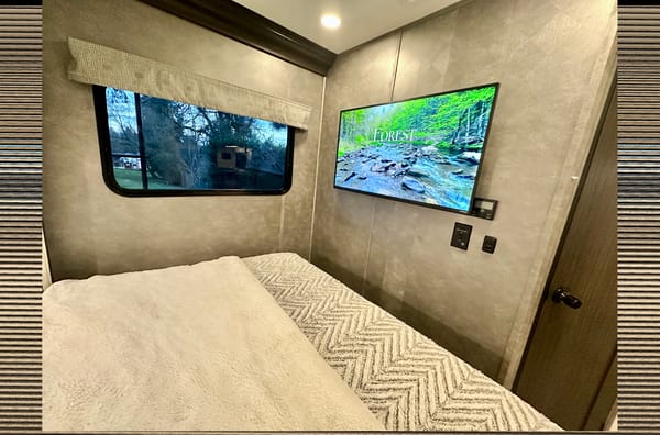 Clean and Comfortable 2023 Forest River Sunseeker LE