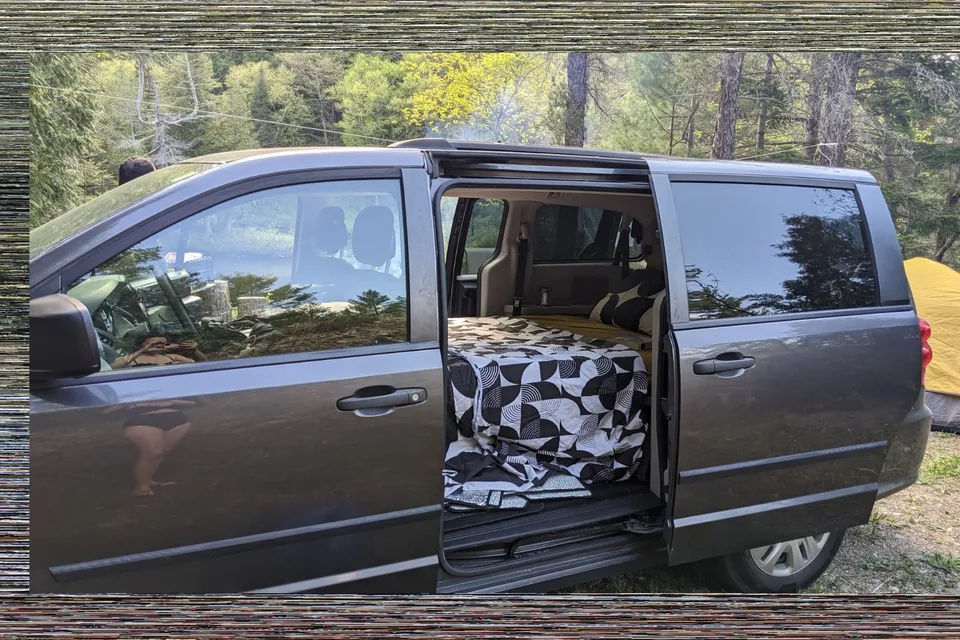 Dédéneige, notre dodge caravan aménagée ! Partez a l'aventure !