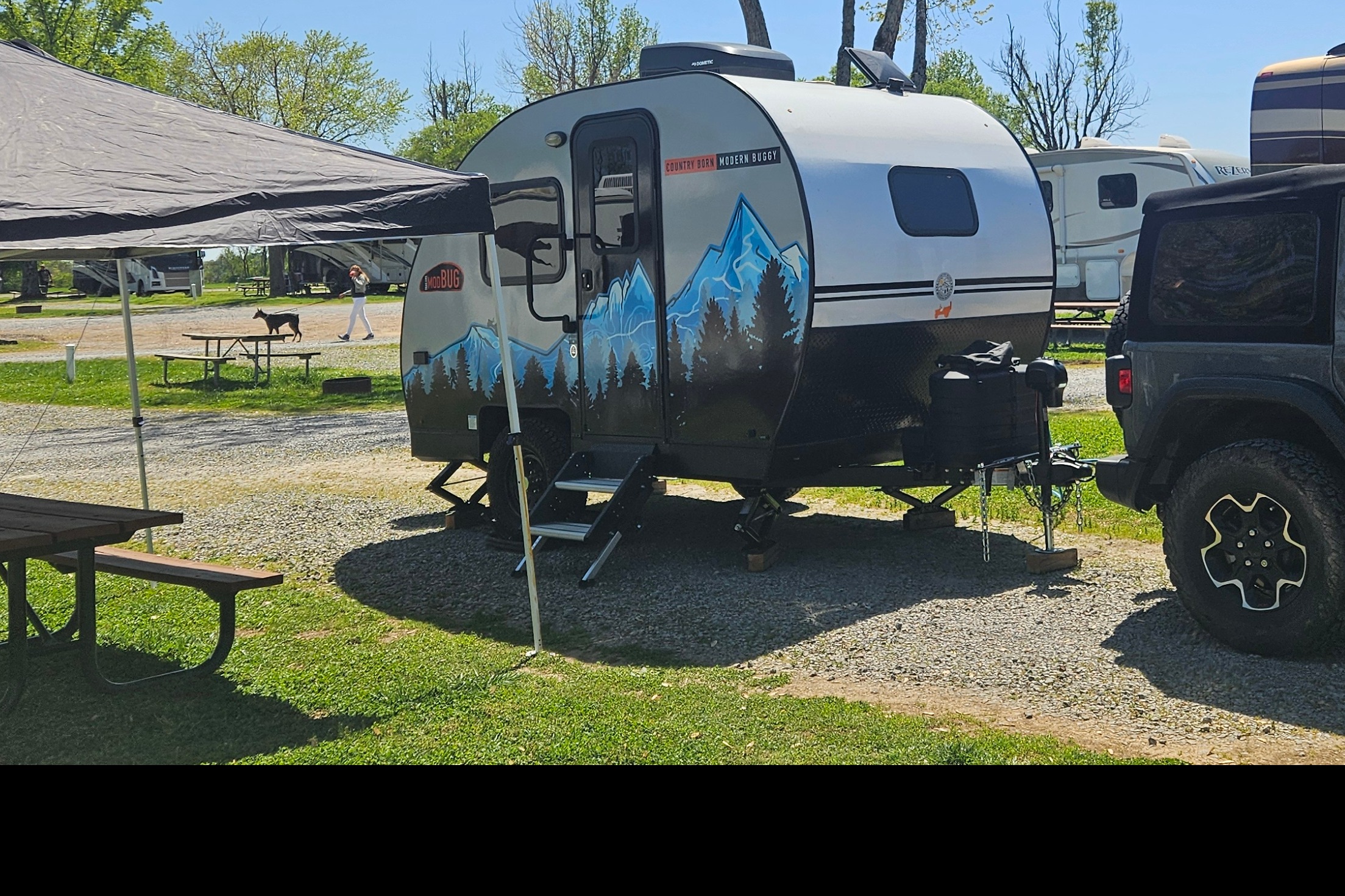 Clayton's Modern Buggy BB12 Travel Trailer