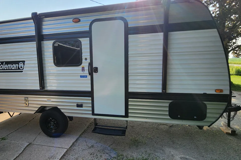 Robert's Coleman 17B Travel Trailer
