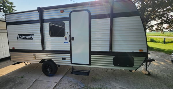 Robert's Coleman 17B Travel Trailer