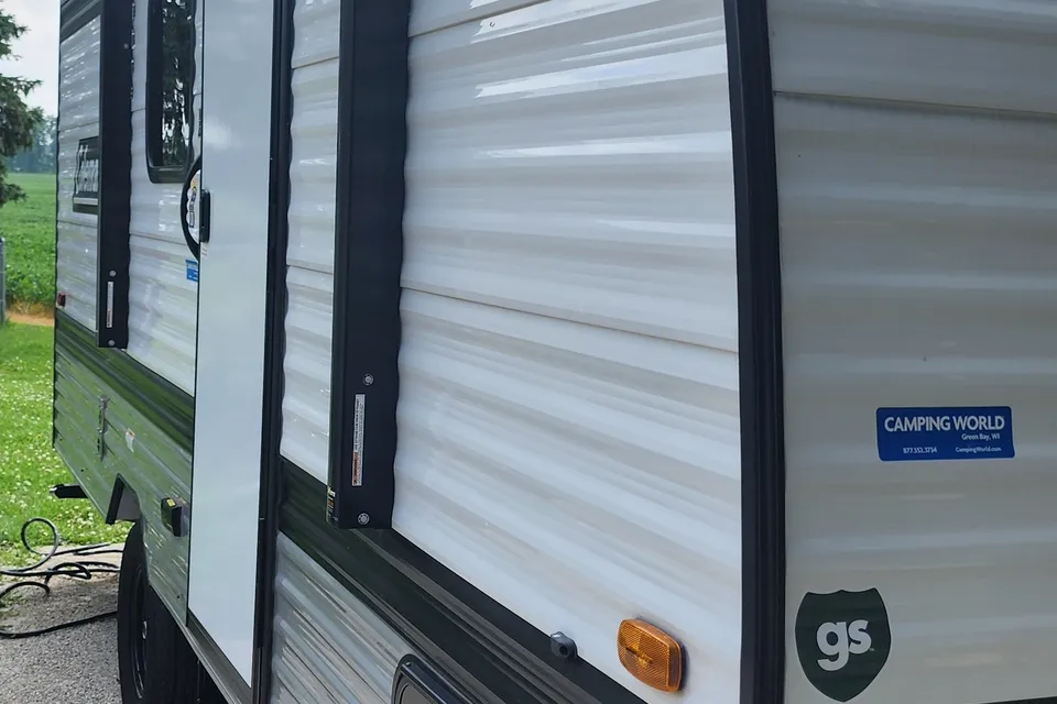 Robert's Coleman 17B Travel Trailer