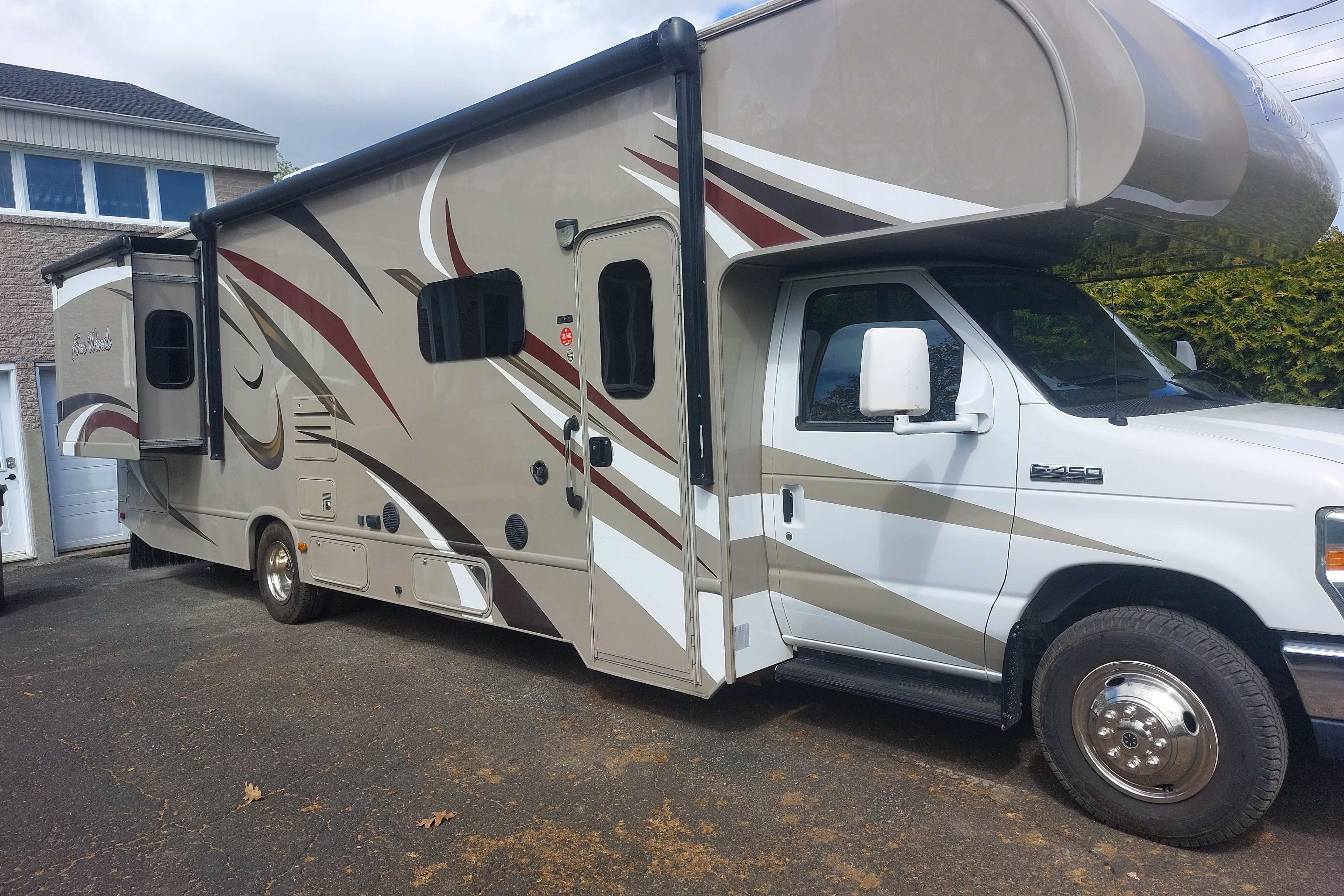 FourWinds 31 pieds Classe C 2015