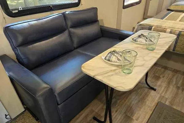 Kitty's Coachmen Remote "Adventure"