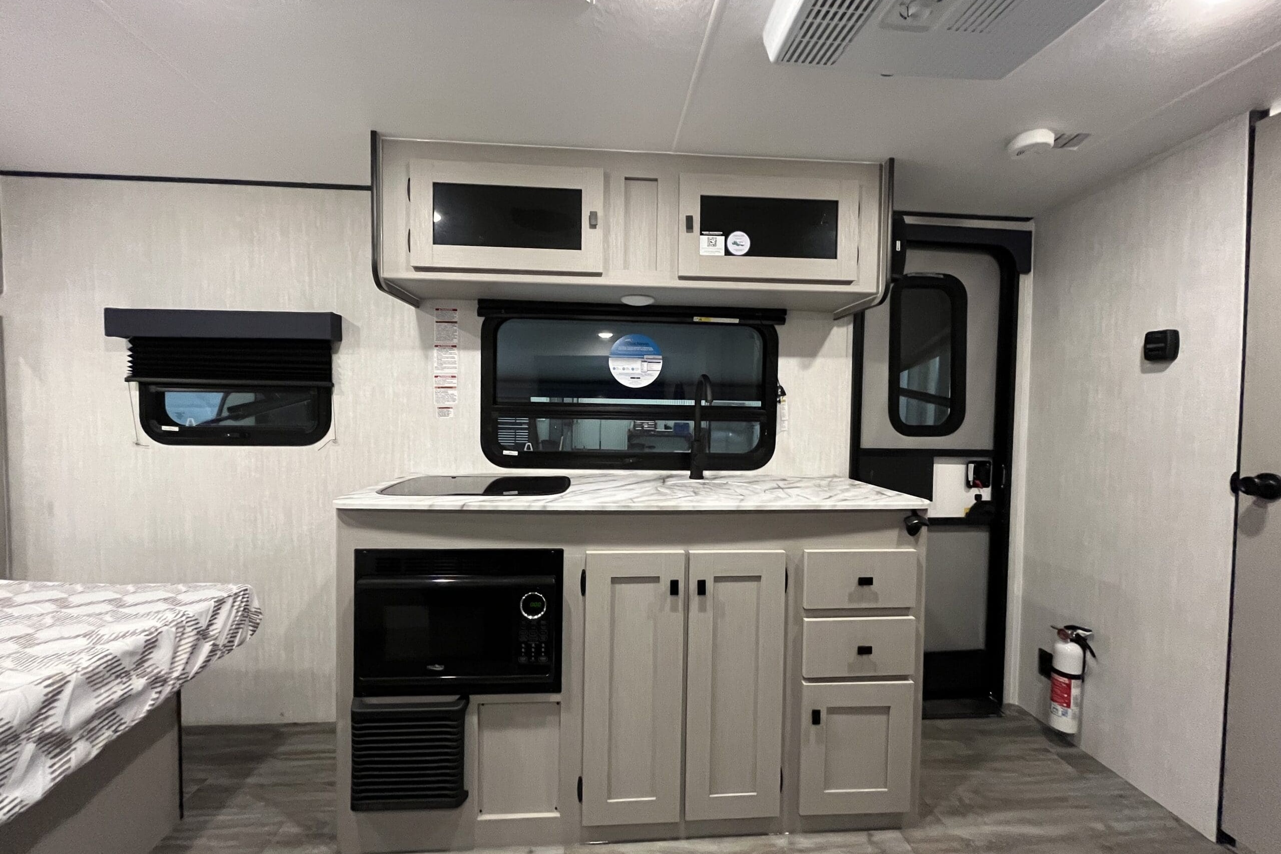 Kitty's Coachmen Remote "Adventure"