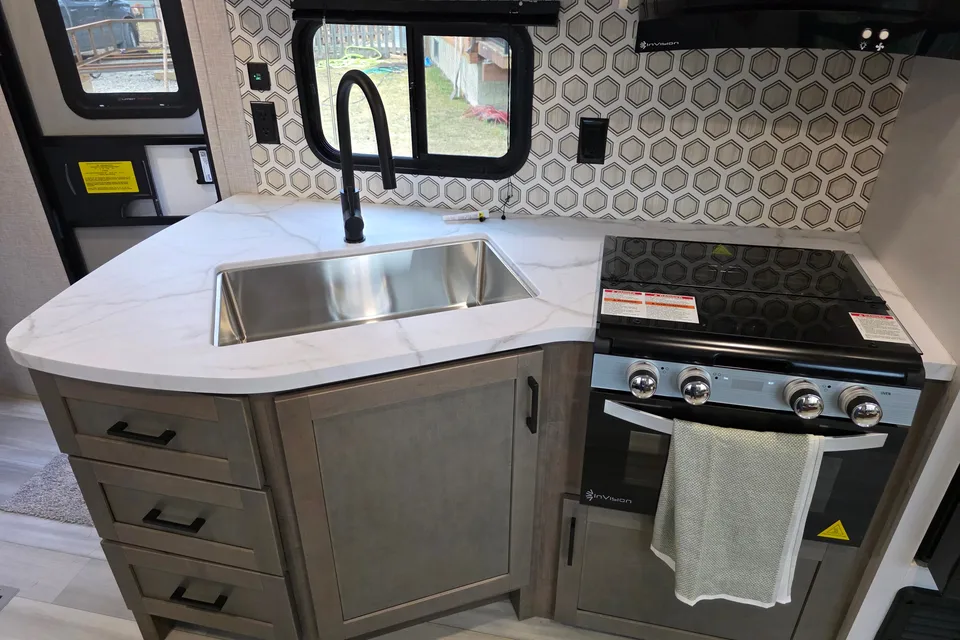 Highland Ridge RV Open Country 28BHS Travel Trailer