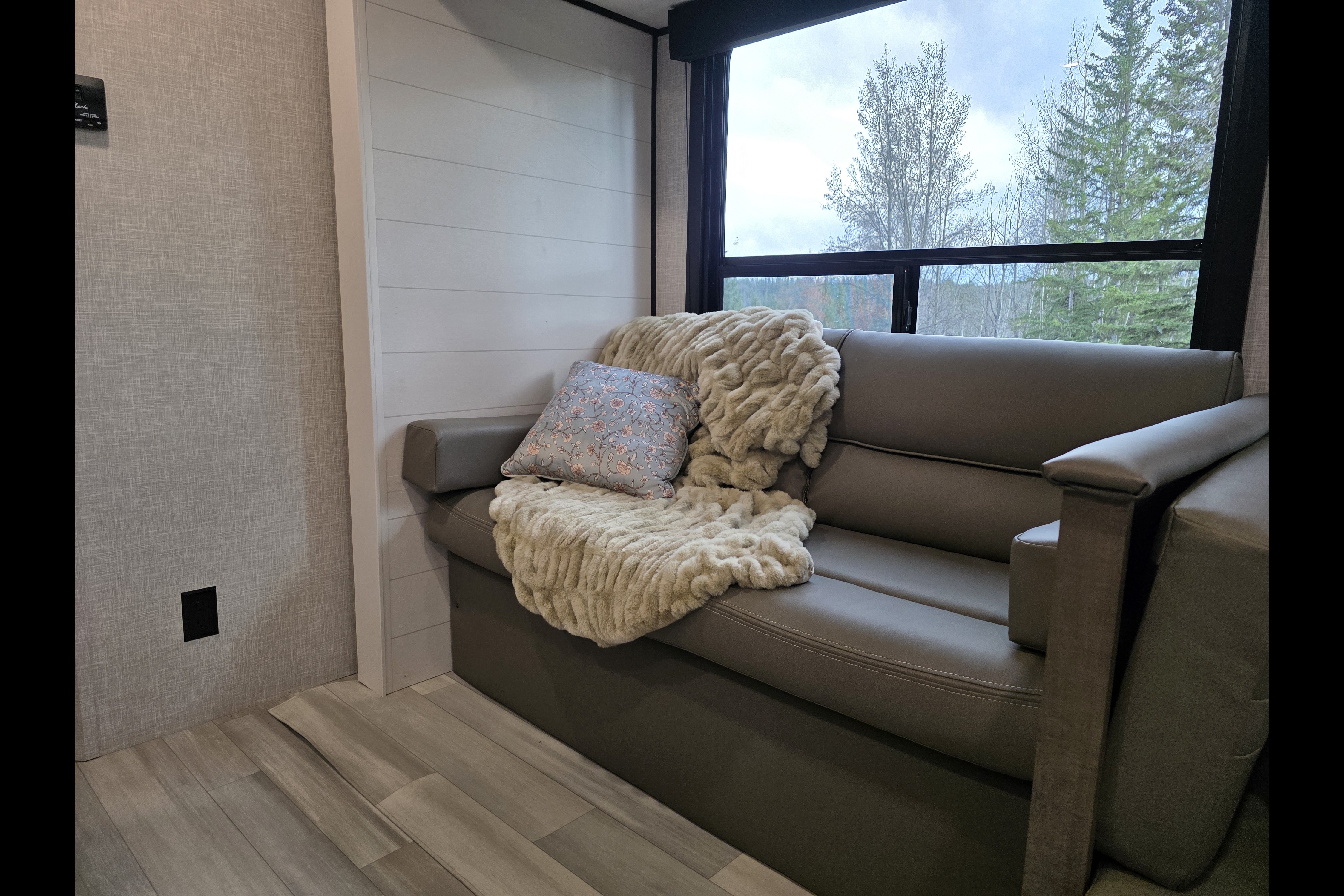 Highland Ridge RV Open Country 28BHS Travel Trailer