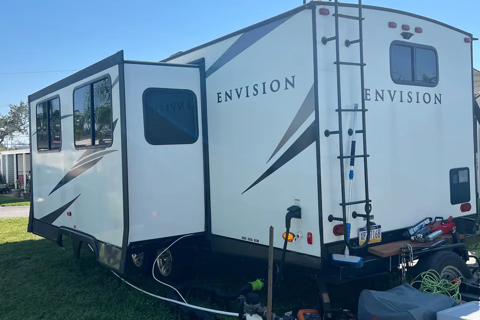 Dave's Gulf Stream Envision Travel Trailer