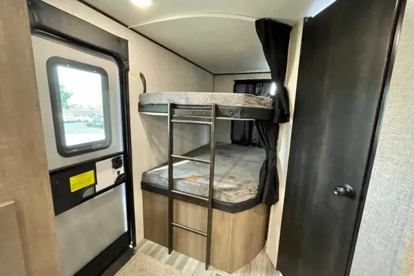 BRAND NEW 2024 Jayco Jay Flight Travel Trailer