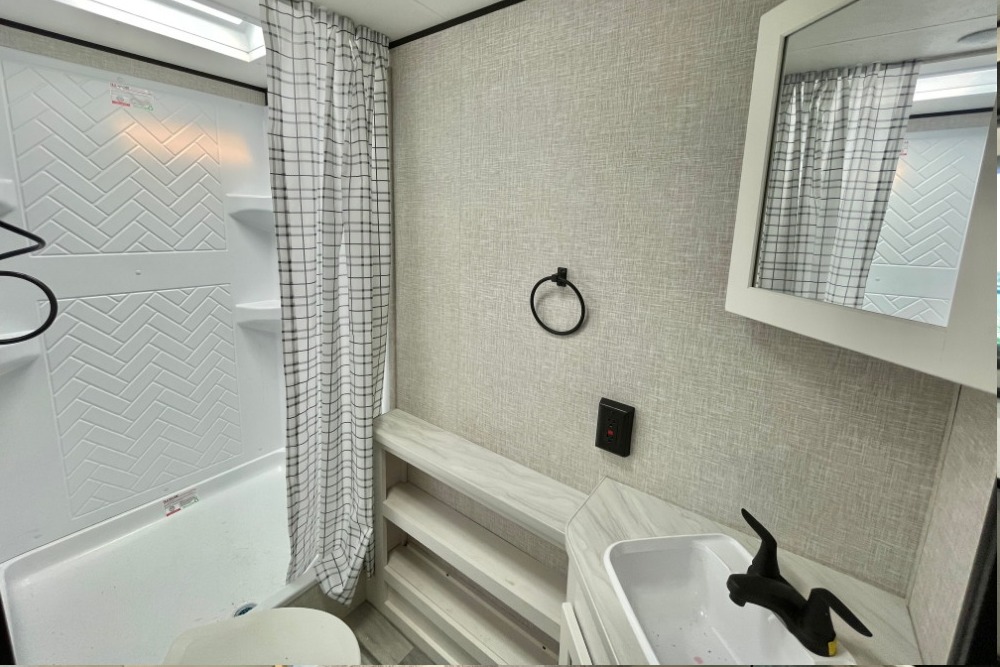 BRAND NEW 2024 Jayco Jay Flight Travel Trailer