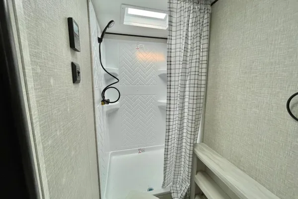 BRAND NEW 2024 Jayco Jay Flight Travel Trailer