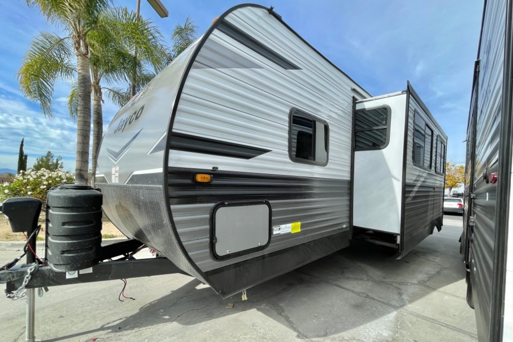 BRAND NEW 2024 Jayco Jay Flight Travel Trailer