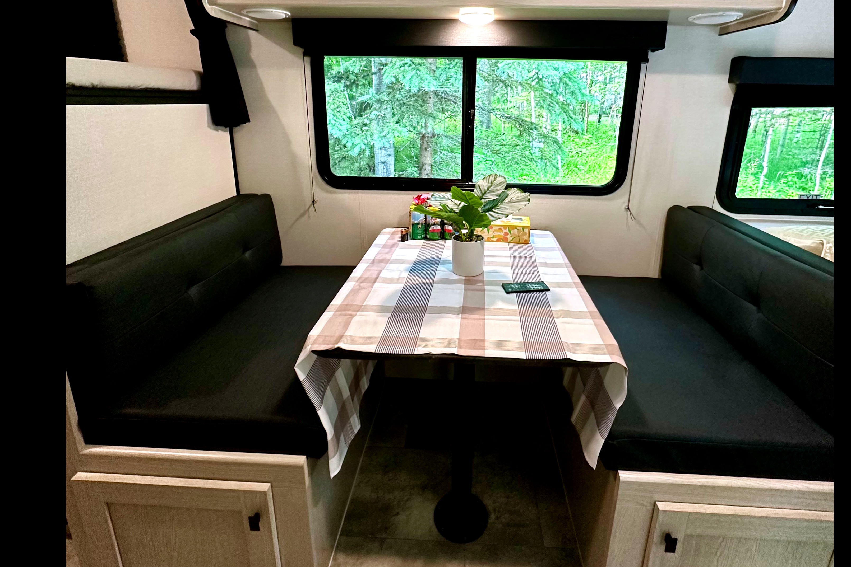 Rocky’s RV + 🛜 Starlink (optional). OFFGRID Travel Trailer