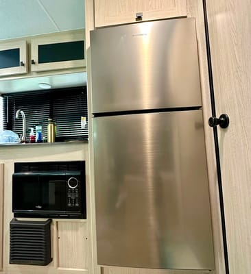 Rocky’s RV + 🛜 Starlink (optional). OFFGRID Travel Trailer