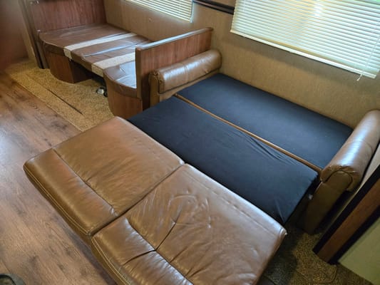 Dutchmen Aspen Trail Travel Trailer