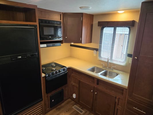 Dutchmen Aspen Trail Travel Trailer