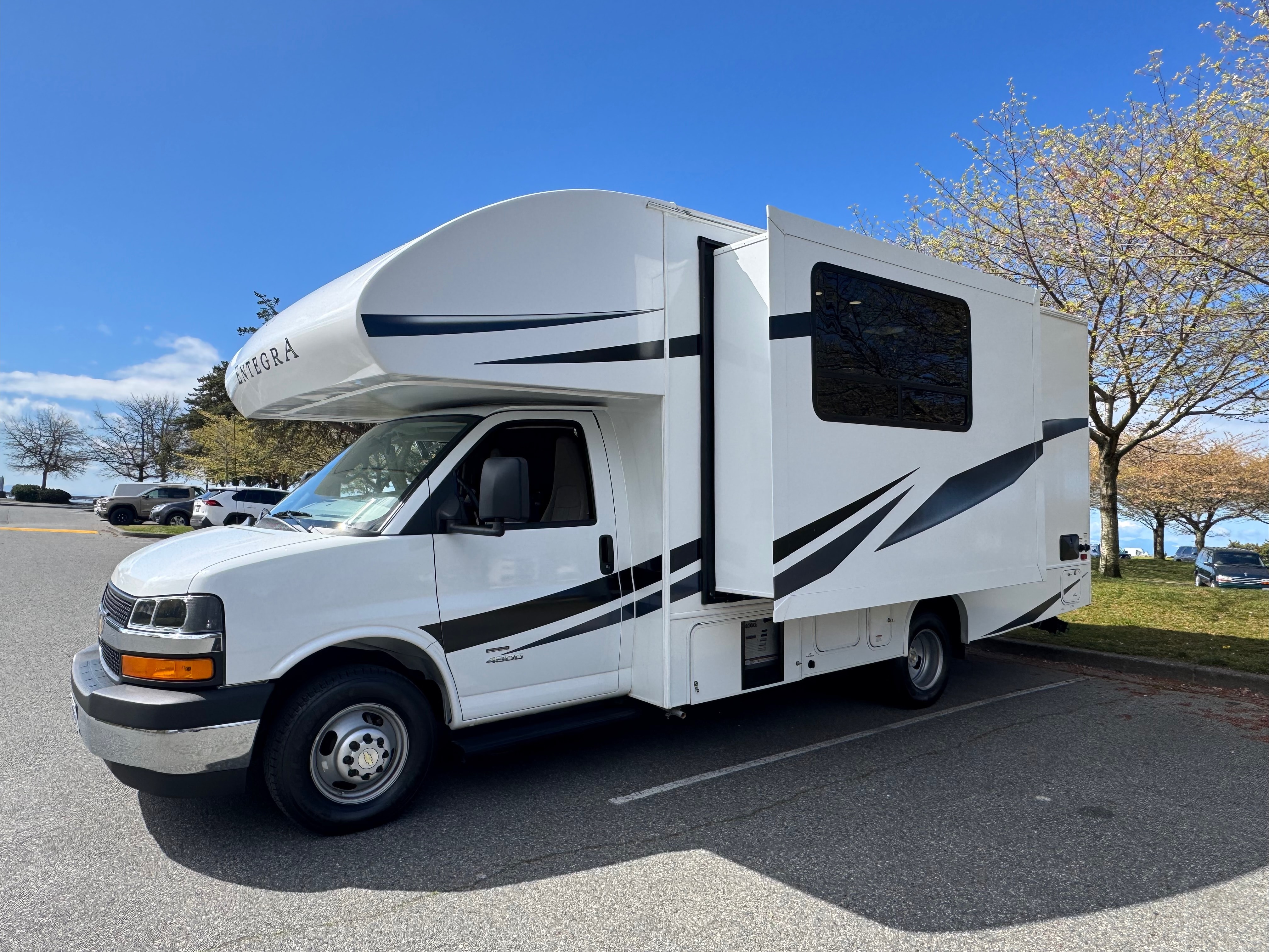2025 ODYSSEY Chevrolet Class C 22A