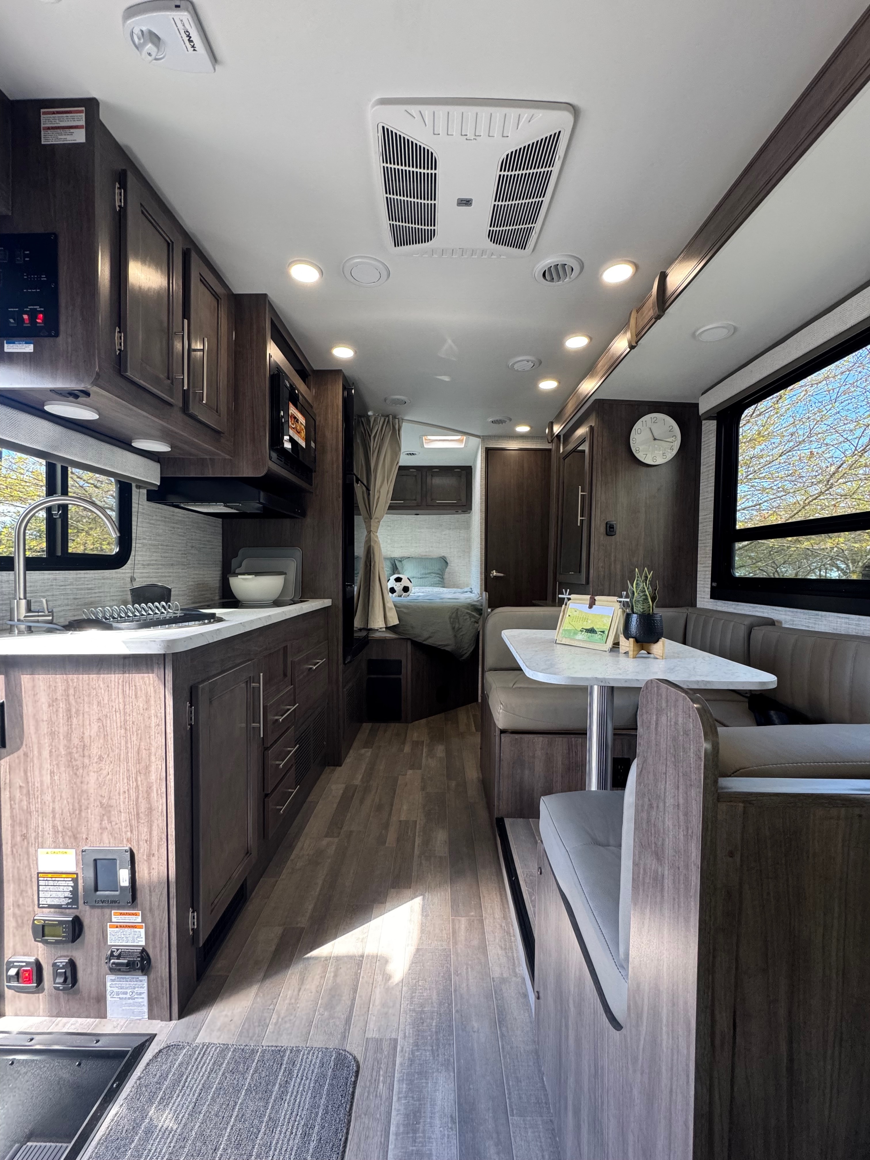 2025 ODYSSEY Chevrolet Class C 22A