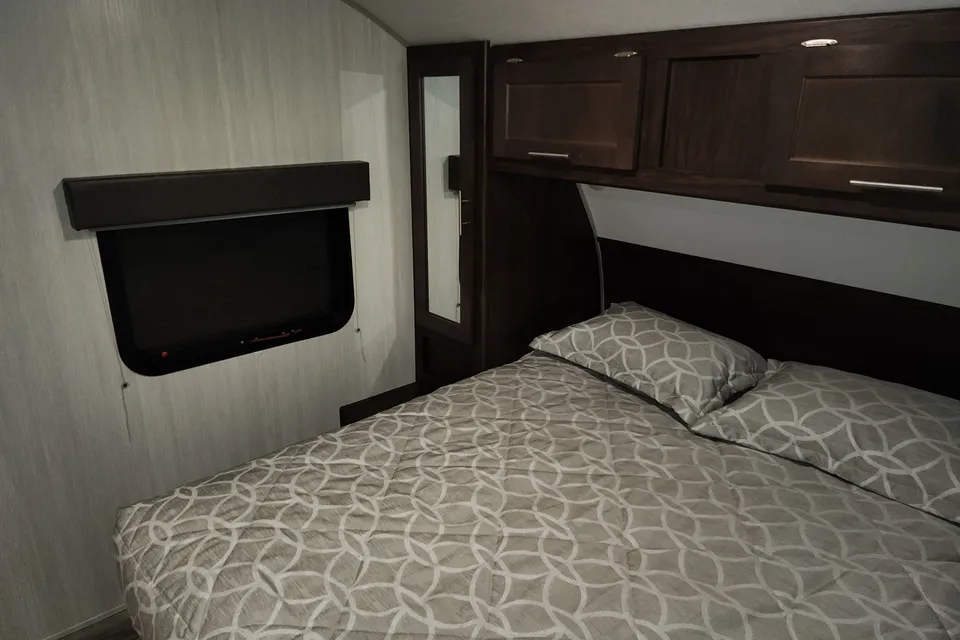 RV of Adventures