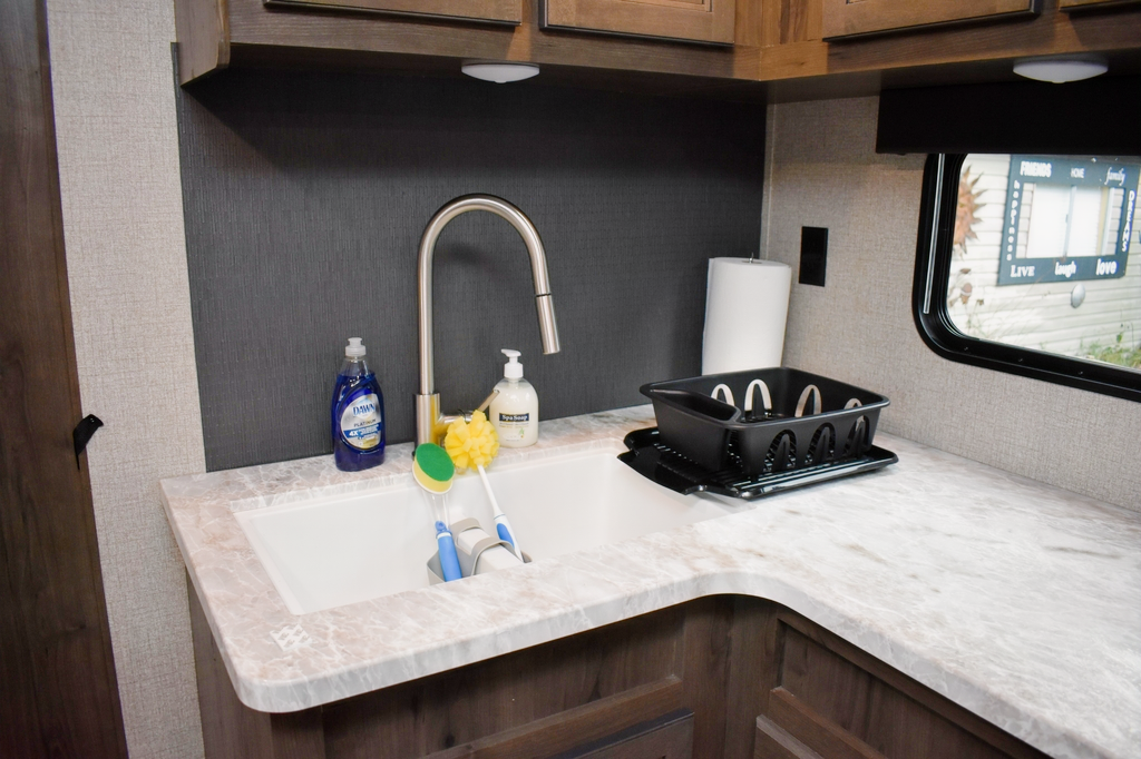 Klassen's Jayco Jayflight SLX8 Travel Trailer 275RLSW Rocky Mountain Edition