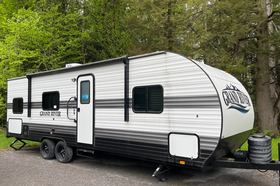 Ben's Grand River 26BH Travel Trailer