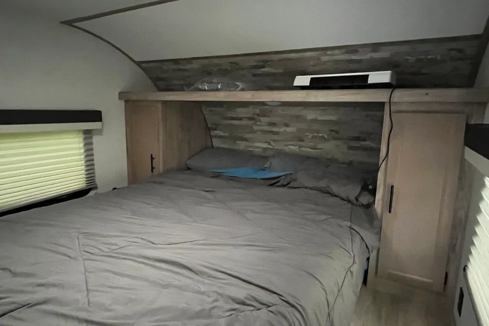 Ben's Grand River 26BH Travel Trailer