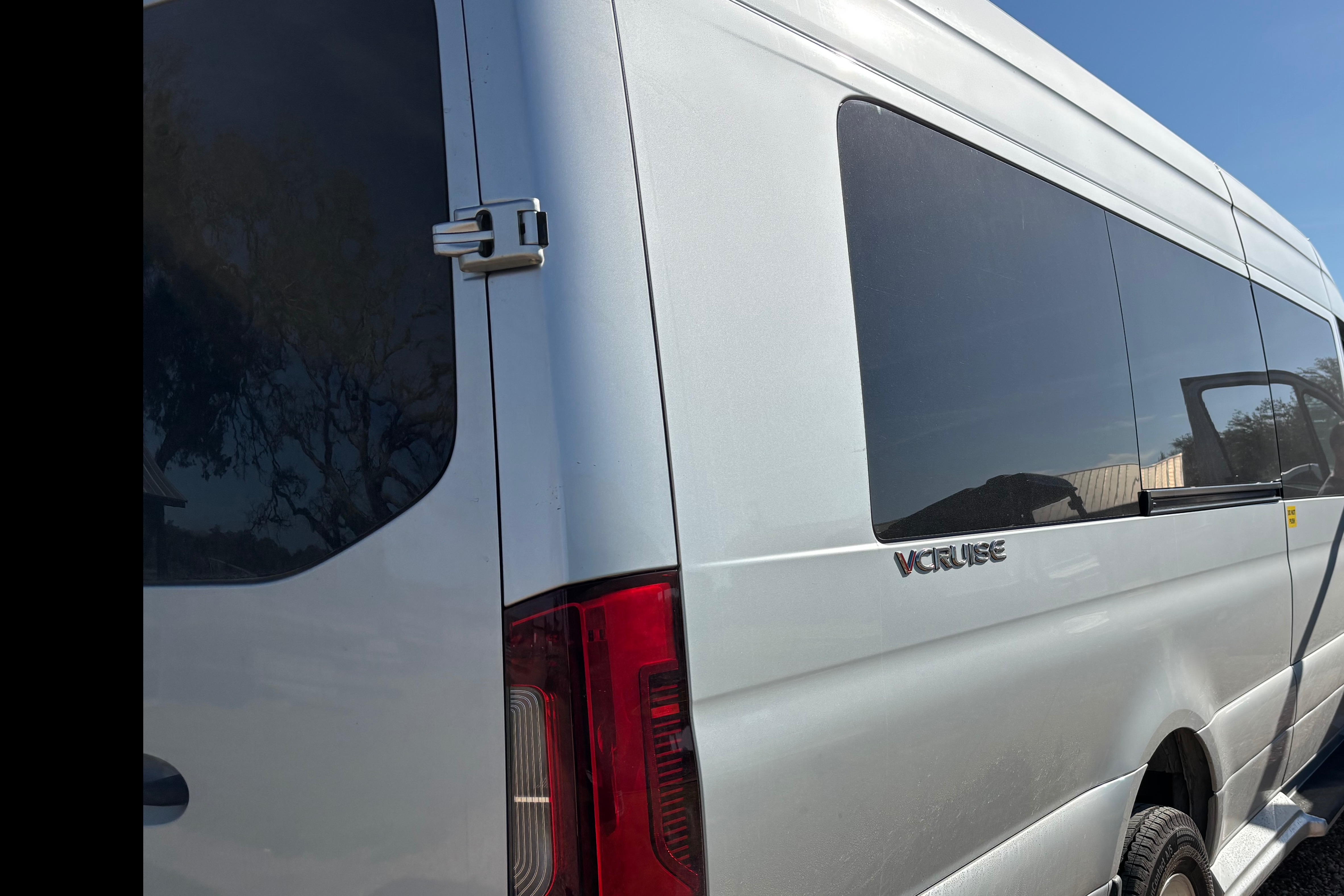 Mercedes-Benz V Cruise OG Luxury Coach