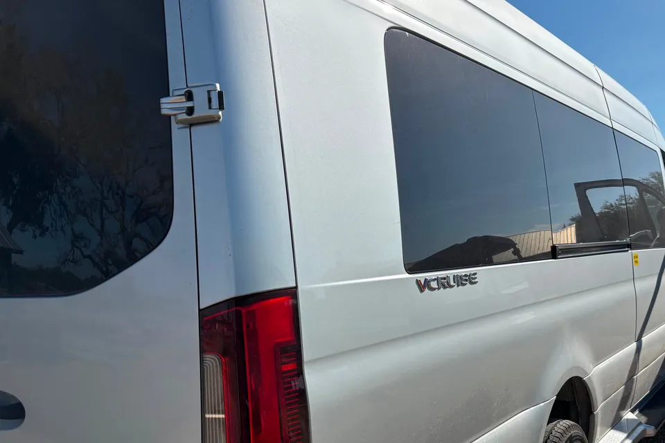 Mercedes-Benz V Cruise OG Luxury Coach