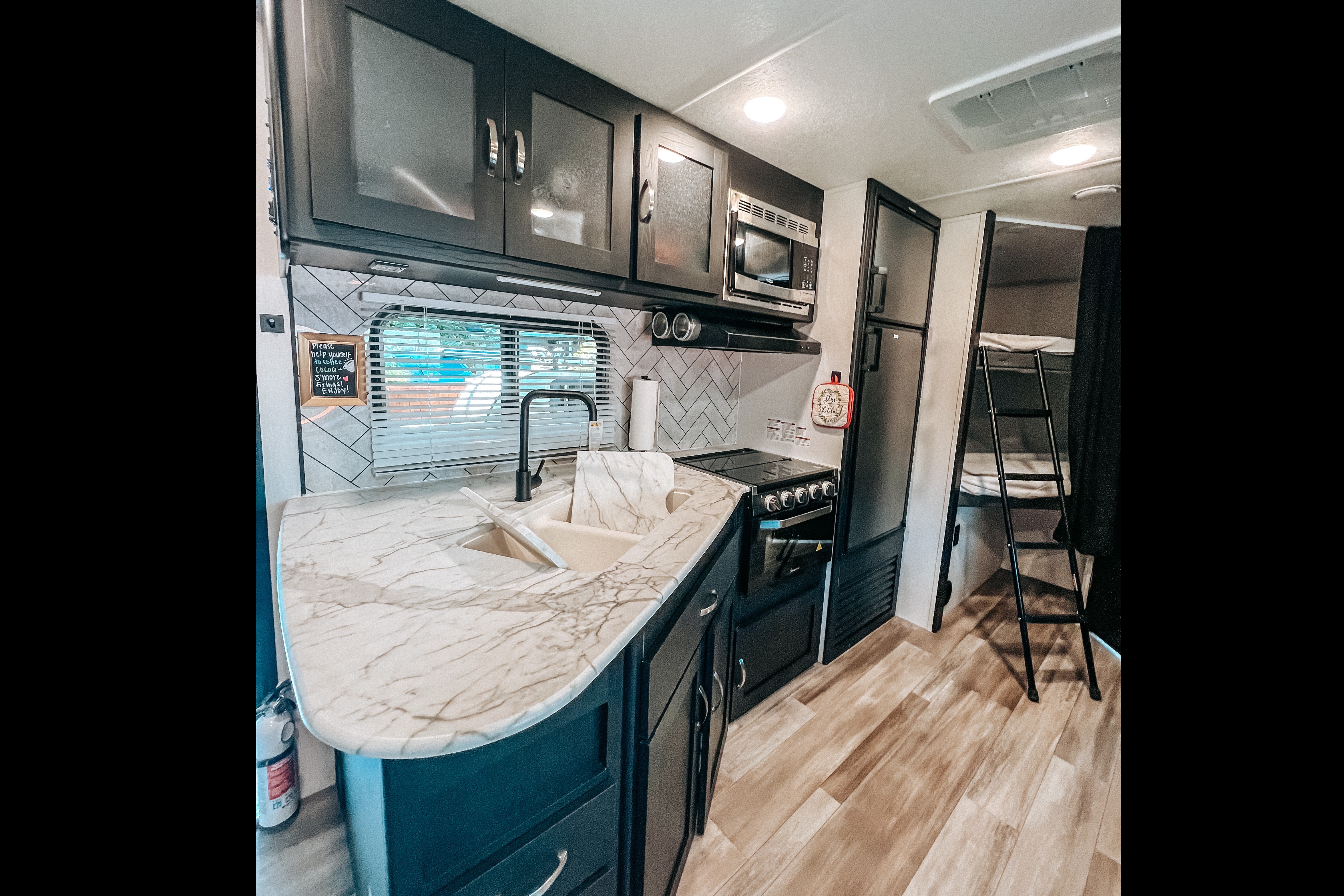 Mountain Peak Family + Pet friendly Bunkhouse!