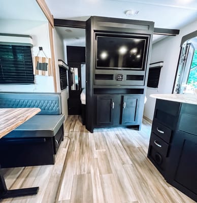 Mountain Peak Family + Pet friendly Bunkhouse!