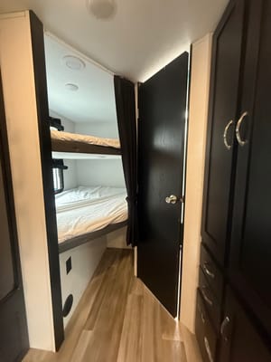 Mountain Peak Family + Pet friendly Bunkhouse!