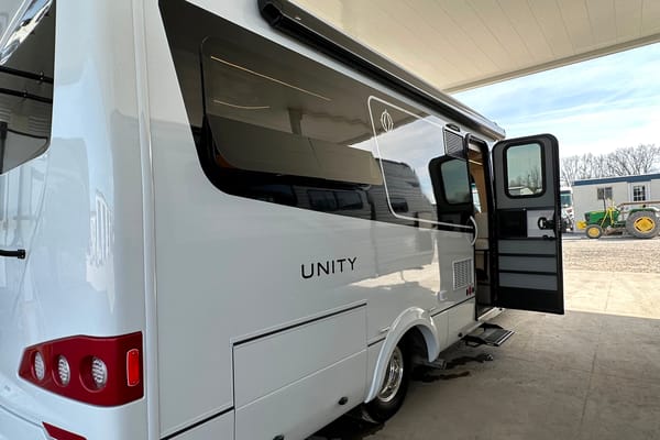 SLEEP 4 -Brand new Leisure Travel Unity Class B+ 2023