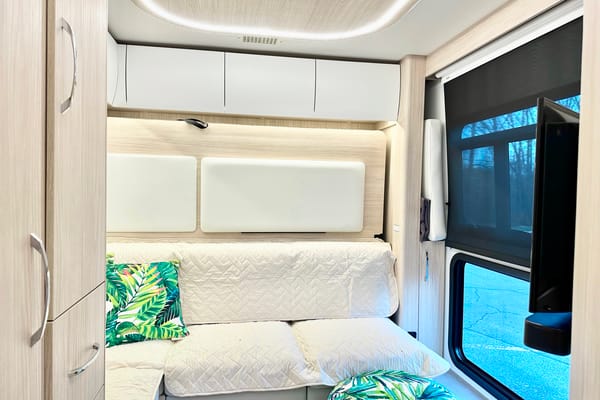 SLEEP 4 -Brand new Leisure Travel Unity Class B+ 2023