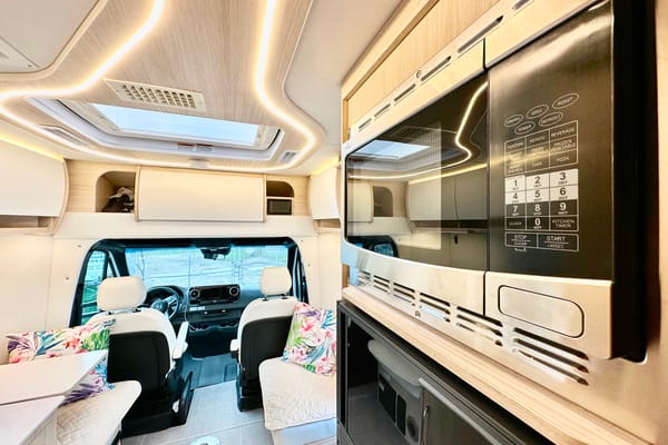 SLEEP 4 -Brand new Leisure Travel Unity Class B+ 2023