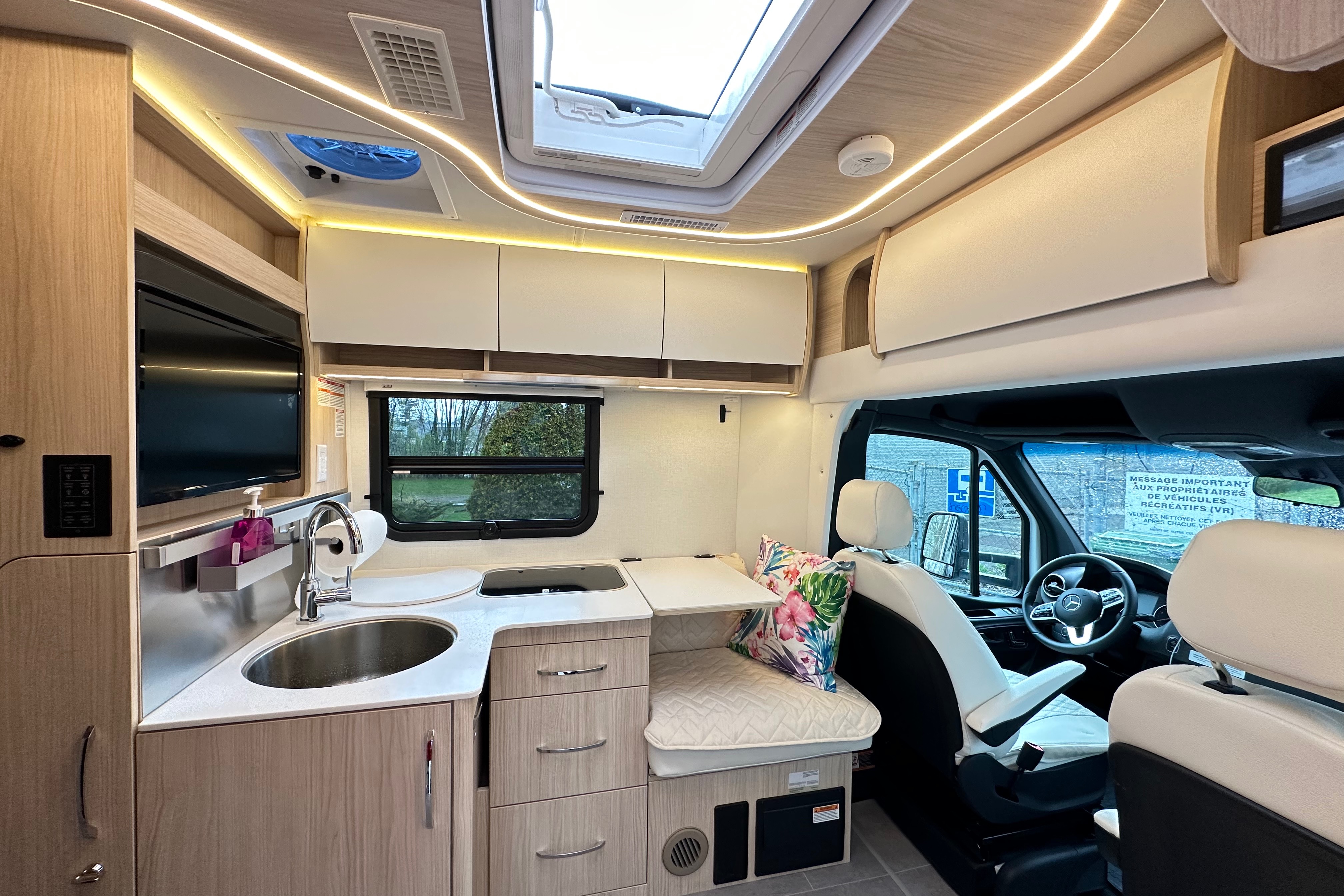 SLEEP 4 -Brand new Leisure Travel Unity Class B+  2023