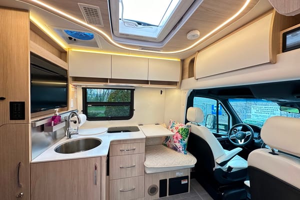 SLEEP 4 -Brand new Leisure Travel Unity Class B+ 2023