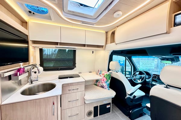 SLEEP 4 -Brand new Leisure Travel Unity Class B+ 2023
