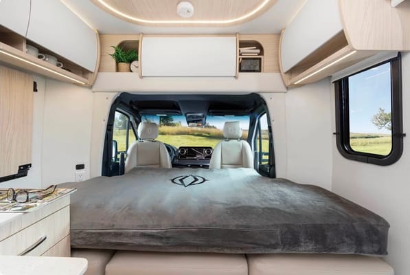 SLEEP 4 -Brand new Leisure Travel Unity Class B+ 2023
