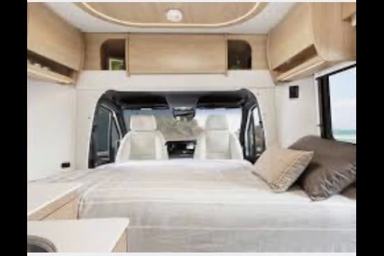 SLEEP 4 -Brand new Leisure Travel Unity Class B+ 2023