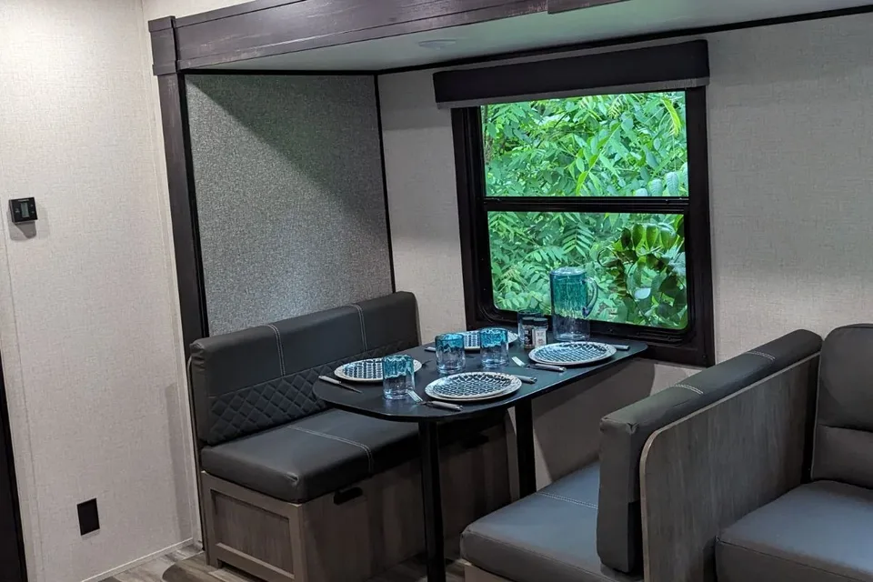 Mike's Starcraft Bh26 Travel Trailer
