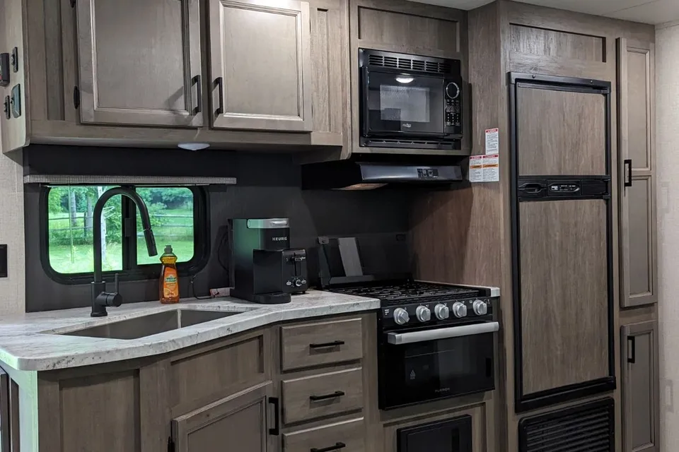 Mike's Starcraft Bh26 Travel Trailer