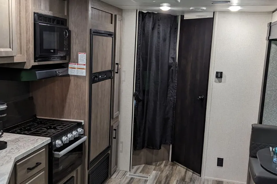 Mike's Starcraft Bh26 Travel Trailer