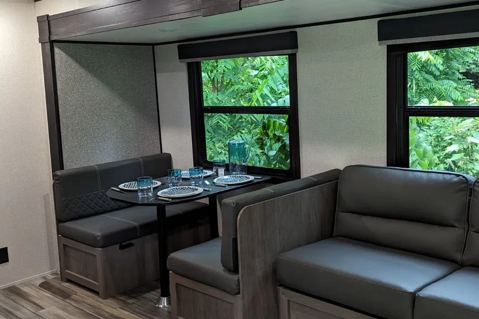 Mike's Starcraft Bh26 Travel Trailer