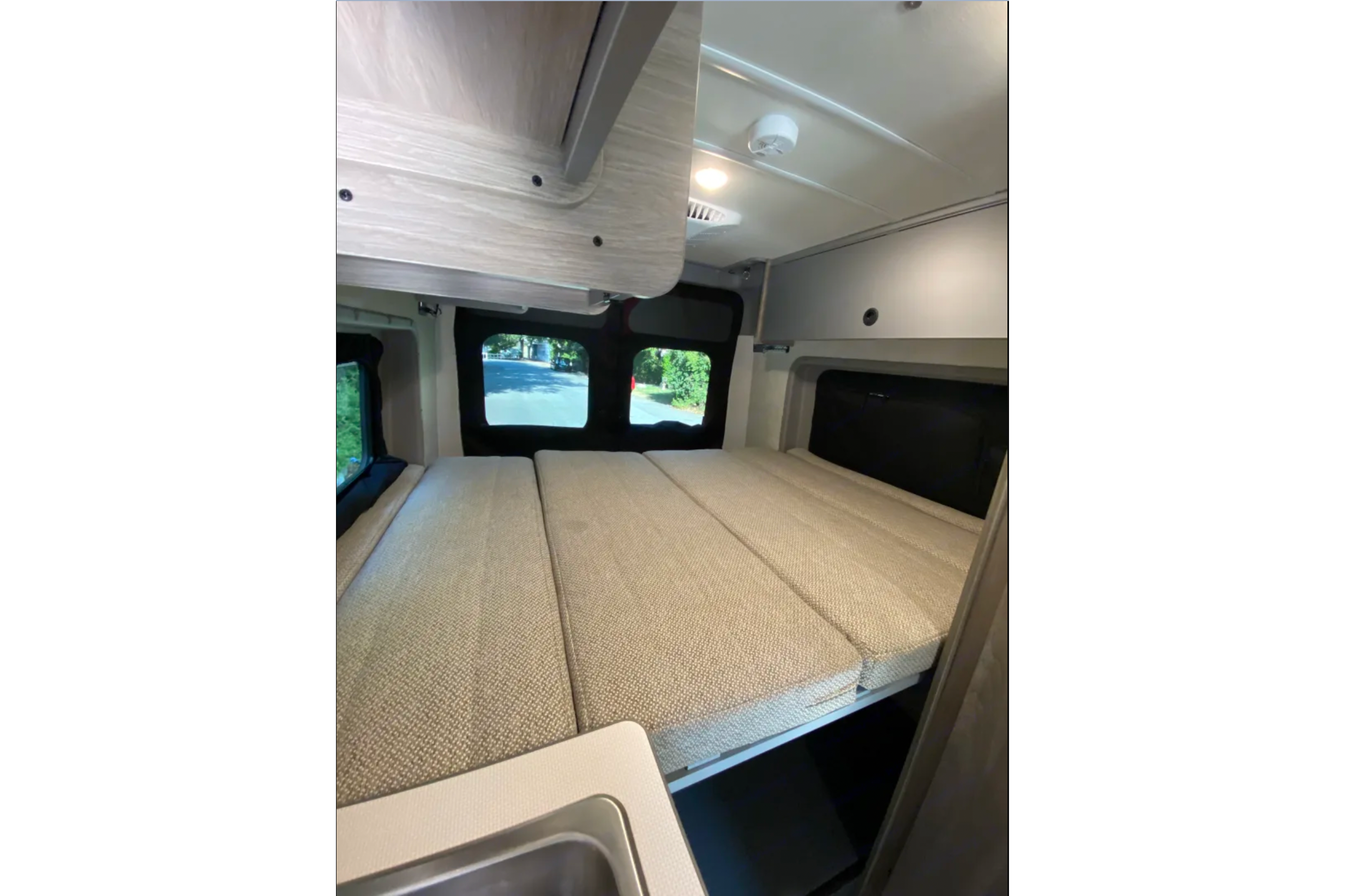 Winnebago Solis Class C