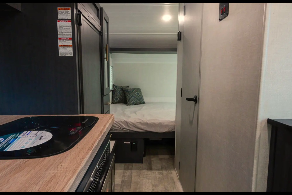 Squamish Getaway R-Pod