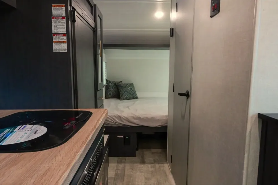 Squamish Getaway R-Pod