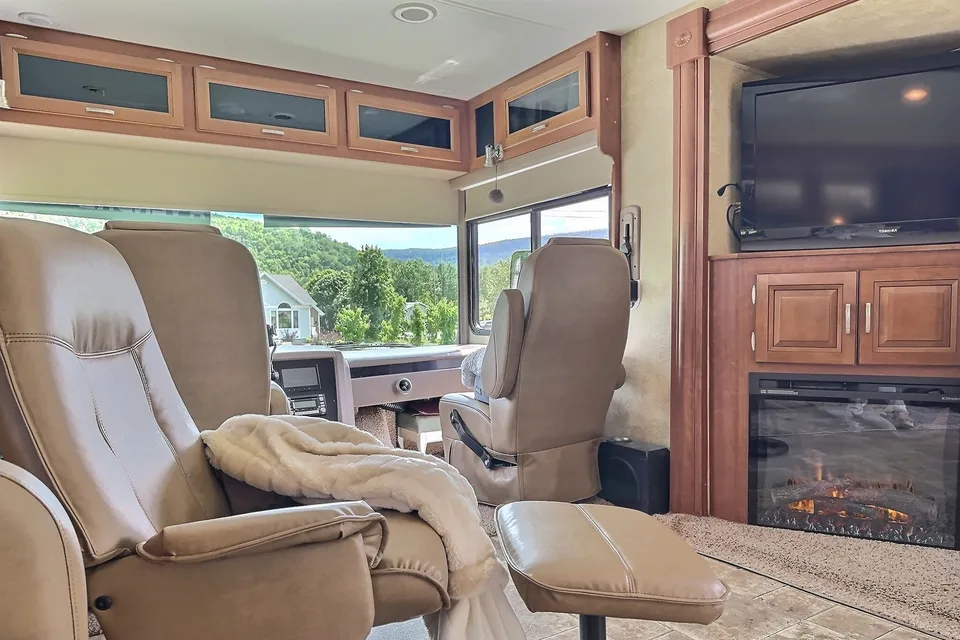 Guylaine Forest River Georgetown Classe A