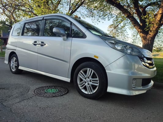Honda Campervan (8 seats/2 sleeps)Park Pass+Airport pickup (US/Canada)