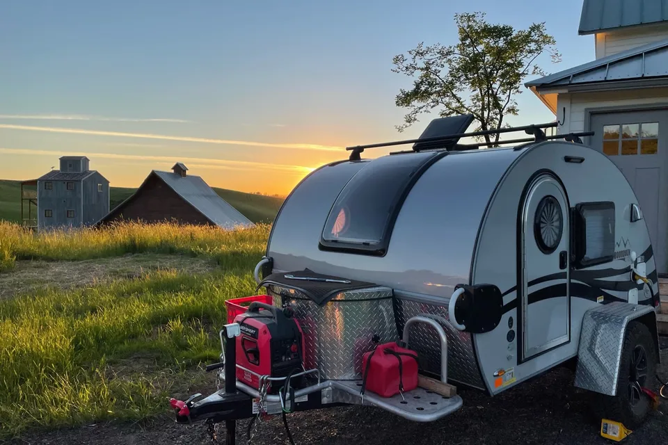 Luxury Teardrop w/ King Bed and Outdoor Kitchen!